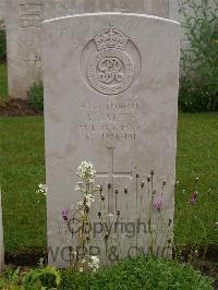 Etaples Military Cemetery - Sartin, A