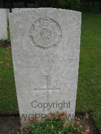 Etaples Military Cemetery - Satterthwaite, William Edward George