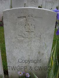 Etaples Military Cemetery - Saunders, Charles Edward