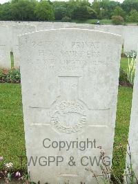 Etaples Military Cemetery - Saunders, Hubert Mayson