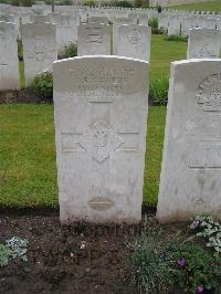 Etaples Military Cemetery - Sawers, James Ross