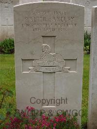 Etaples Military Cemetery - Saxelby, Walter