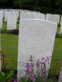 Etaples Military Cemetery - Sayer, W C