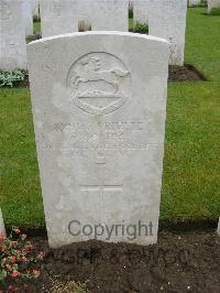 Etaples Military Cemetery - Scaife, Robert