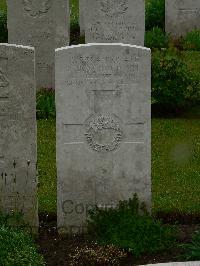Etaples Military Cemetery - Schoch, John Bruce