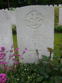 Etaples Military Cemetery - Schofield, E
