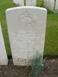 Etaples Military Cemetery - Schultz, A E
