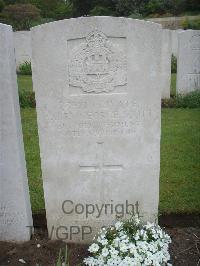 Etaples Military Cemetery - Scott, Harry George