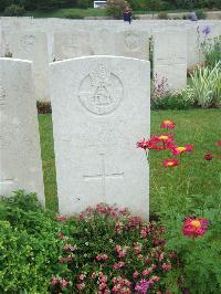 Etaples Military Cemetery - Scott, W