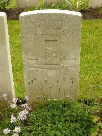 Etaples Military Cemetery - Scully, John