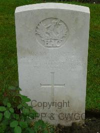 Etaples Military Cemetery - Seager, Arthur William