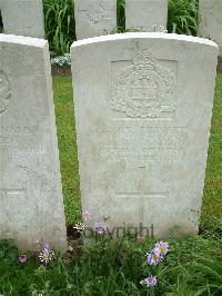 Etaples Military Cemetery - Search, James