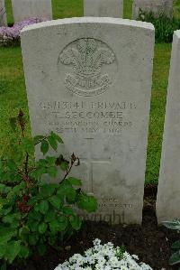 Etaples Military Cemetery - Seccombe, Thomas