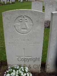 Etaples Military Cemetery - Selby, H