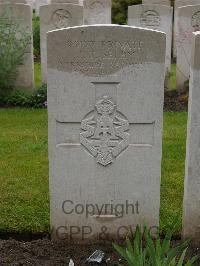 Etaples Military Cemetery - Selby, J T