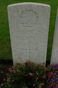 Etaples Military Cemetery - Sellers, Norman Edward