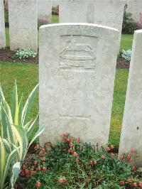 Etaples Military Cemetery - Sellers, Walter