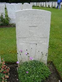 Etaples Military Cemetery - Semper, E F