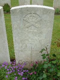 Etaples Military Cemetery - Semple, Robert