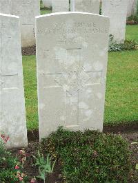 Etaples Military Cemetery - Shankie, Robert Brash