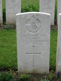 Etaples Military Cemetery - Sharp, F