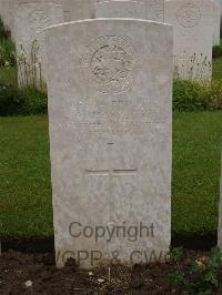Etaples Military Cemetery - Sharples, A