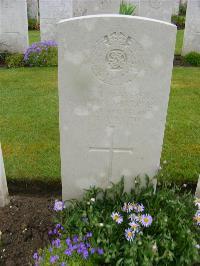 Etaples Military Cemetery - Sharples, Norman