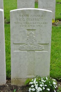 Etaples Military Cemetery - Sharratt, Edmund George
