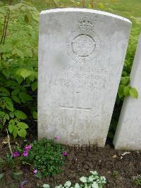 Etaples Military Cemetery - Shearing, Harold Southwell