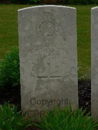 Etaples Military Cemetery - Shearlock, Frank Charles