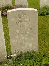 Etaples Military Cemetery - Sheffield, Frank