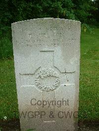 Etaples Military Cemetery - Shelton, Frederick
