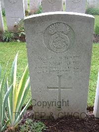 Etaples Military Cemetery - Sheppard, Thomas