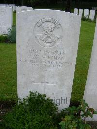 Etaples Military Cemetery - Sherman, J W