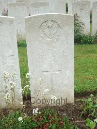Etaples Military Cemetery - Shipstone, P