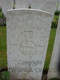 Etaples Military Cemetery - Silvester, G G