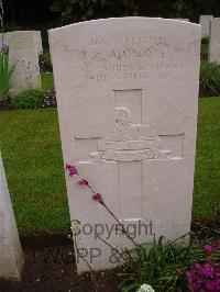 Etaples Military Cemetery - Simcoates, Joseph William