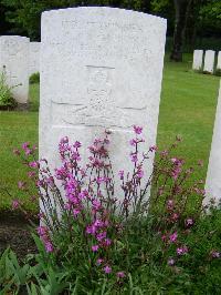 Etaples Military Cemetery - Simpson, Arthur Gregory