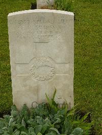 Etaples Military Cemetery - Simpson, Frank Richard