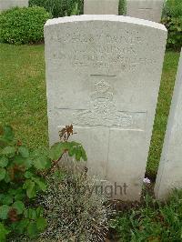 Etaples Military Cemetery - Simpson, John Johnstone