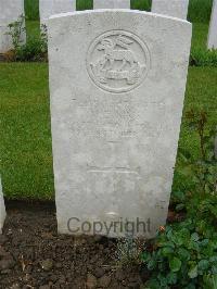 Etaples Military Cemetery - Sims, M E