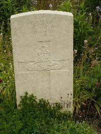 Etaples Military Cemetery - Simson, Noel Spicer