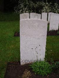 Etaples Military Cemetery - Sinmook, 
