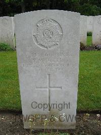 Etaples Military Cemetery - Sizer, Robert William