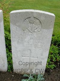 Etaples Military Cemetery - Skillicorn, W T