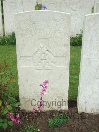 Etaples Military Cemetery - Smalley, William