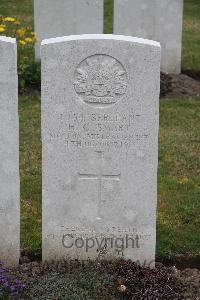 Etaples Military Cemetery - Smart, Henry Clarence