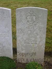 Etaples Military Cemetery - Smethurst, Harry Cecil