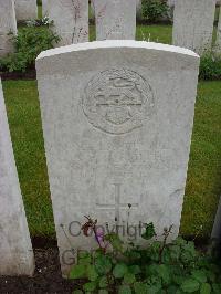 Etaples Military Cemetery - Smith, A F L