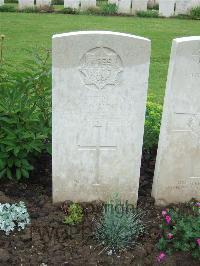 Etaples Military Cemetery - Smith, Benjamin